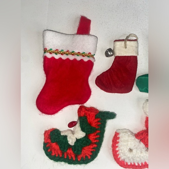 Vintage Lot of 7 Mini Holiday Christmas Stockings Ornaments Crochet Handmade - Picture 2 of 9